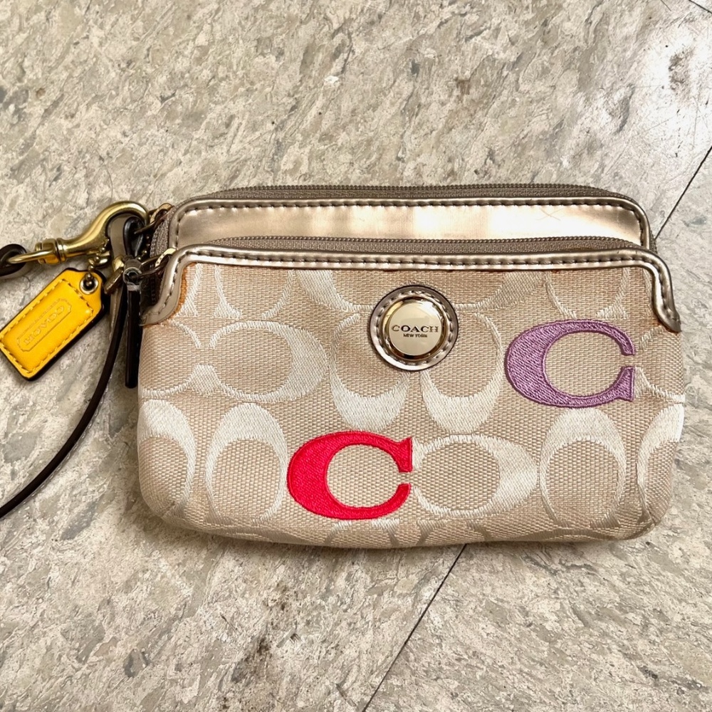 Coach Signature Logo Jacquard Wristlet Pre-owned